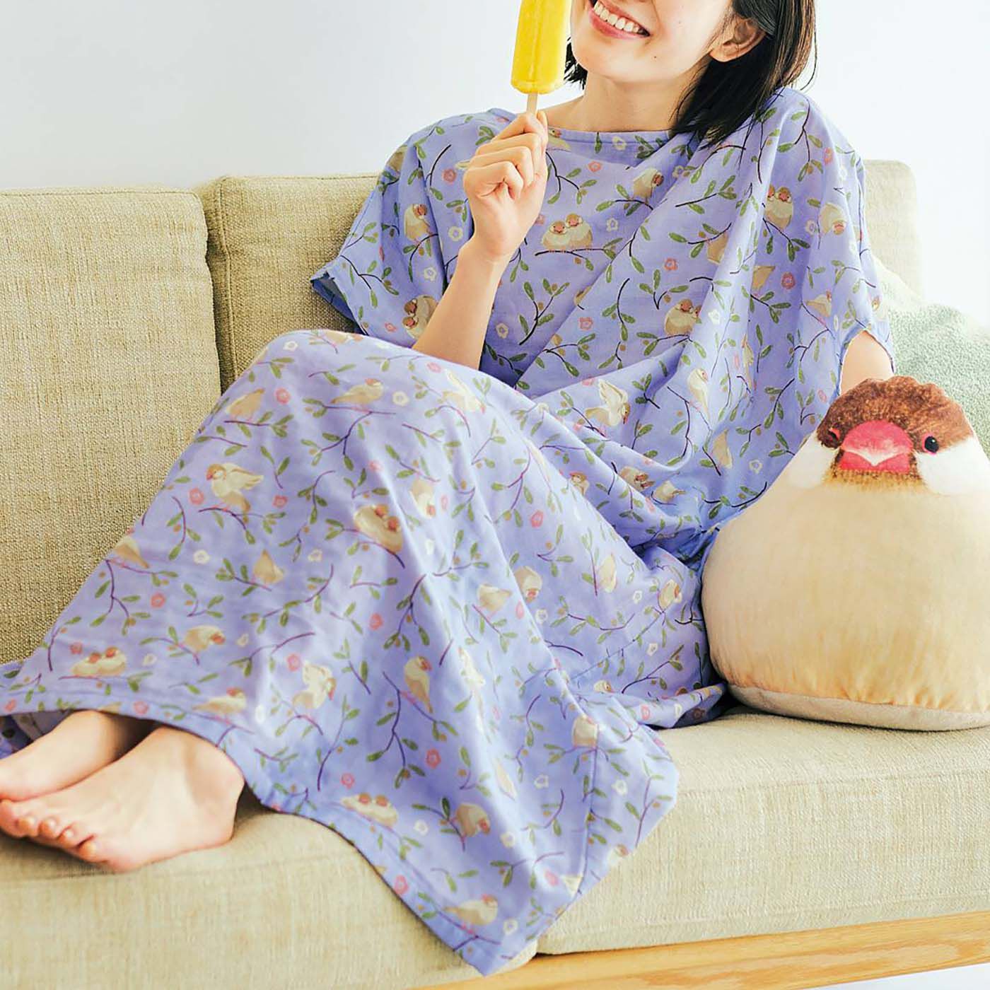 もっちりはんなり文鳥に埋もれる着るバスタオル
