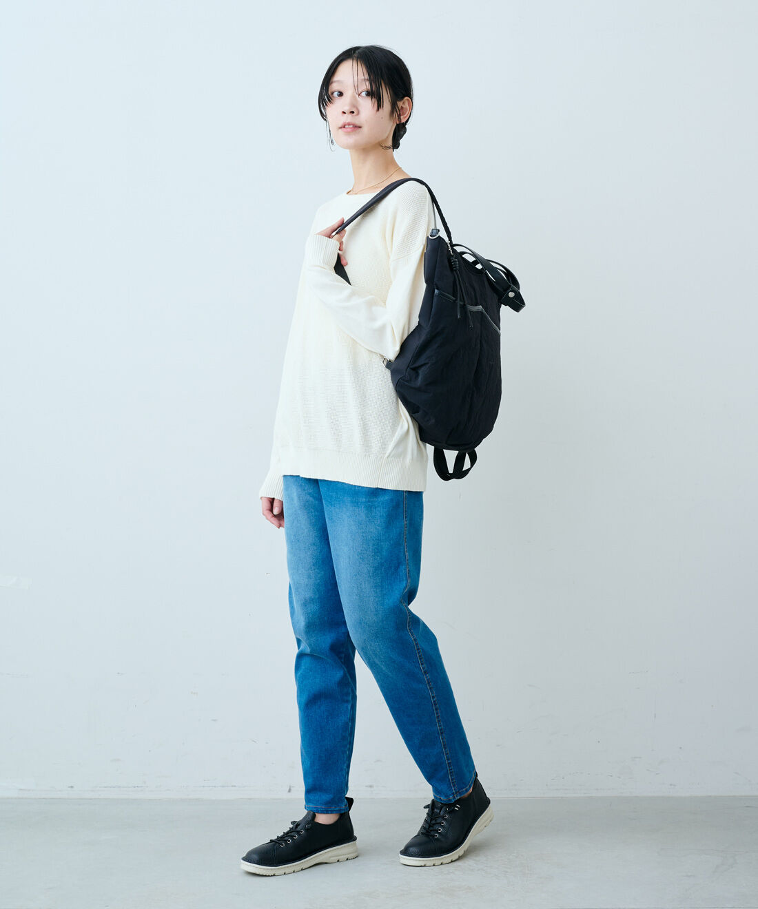 IEDIT［イディット］|【いっしょ買いキャンペーン】IEDIT[イディット]　ことりっぷとコラボ　旅のアイデアを詰め込んだ　リュックにもなる軽やかきれいめ3-WAYバッグ〈ブラック〉