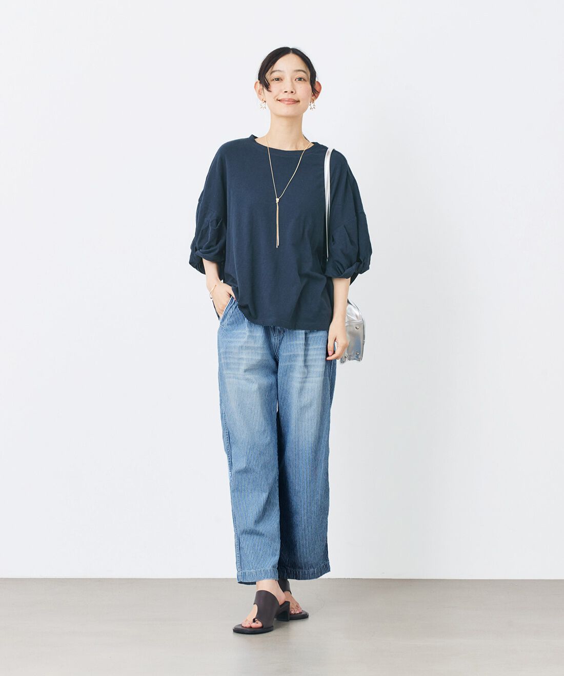 and myera［アンドマイラ］|ねじり袖Tシャツのコーディネート