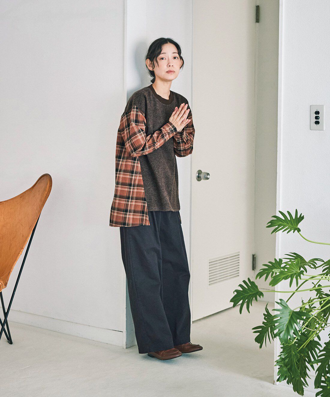 and myera|ドッキング チェック トップス ブラウンのコーディネート