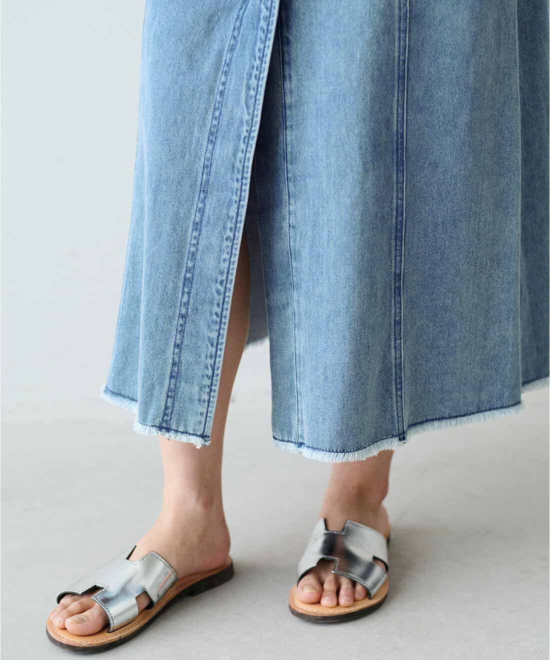 MEDE19F|MEDE19F 古着加工をいれた 共布ベルト付きデニムワンピース〈ブルー〉