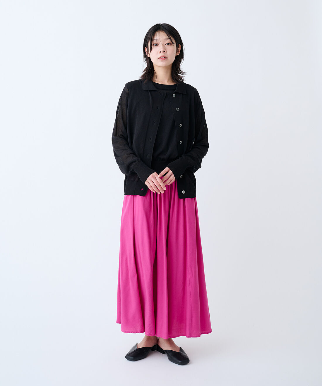 THREE FIFTY STANDARD|シルエットにこだわったギャザーフレアースカート〈ピンク〉のコーディネート
