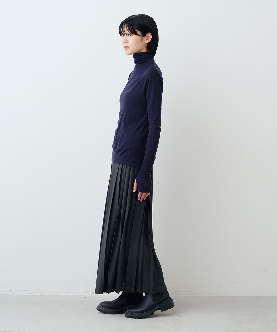 THREE FIFTY STANDARD|やさしい肌ざわりシルク混 カットソー タートルのコーディネート|モデル身長：163cm 着用サイズ：M