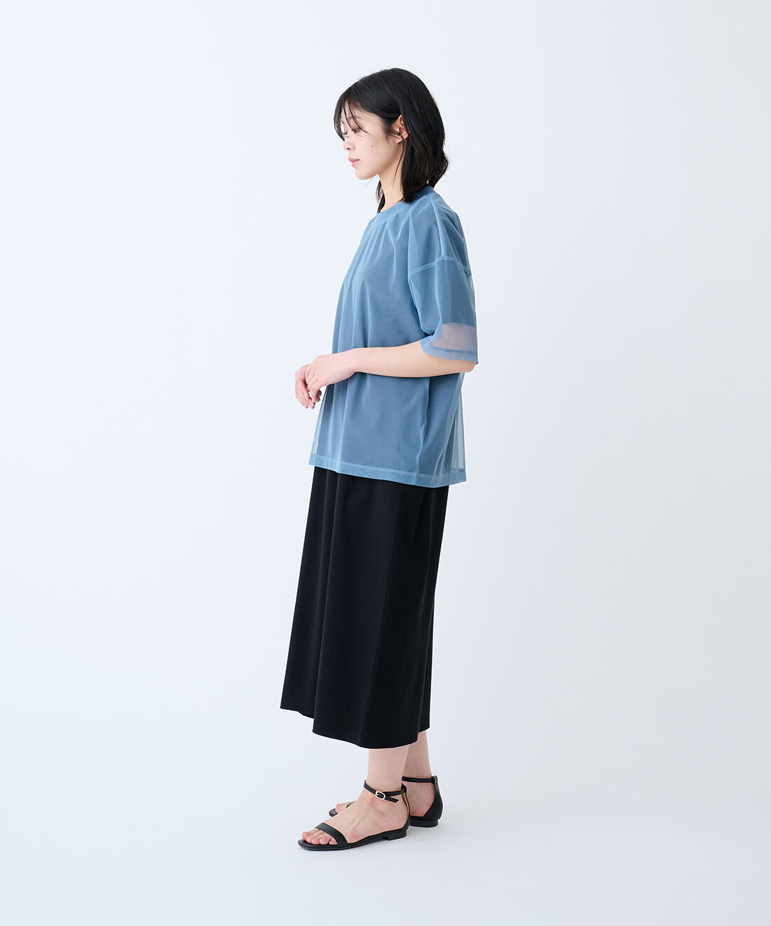 THREE FIFTY STANDARD|小谷実由さん タブリエ付きワンピース〈ブラック〉のコーディネート