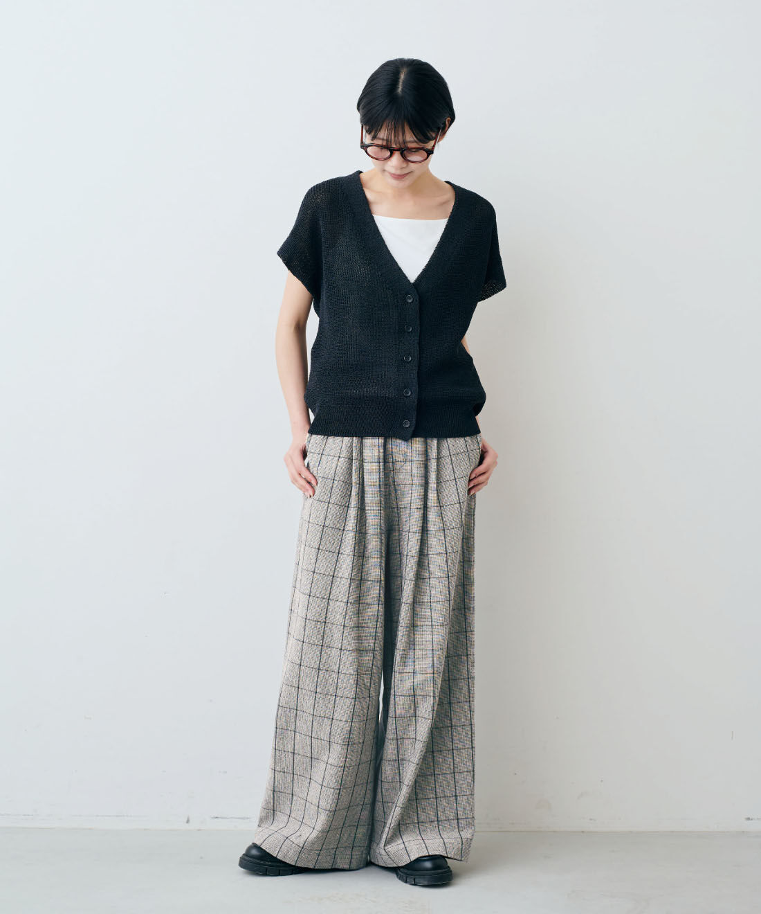 THREE FIFTY STANDARD|綿100％ モノトーンチェック ワイドパンツのコーディネート