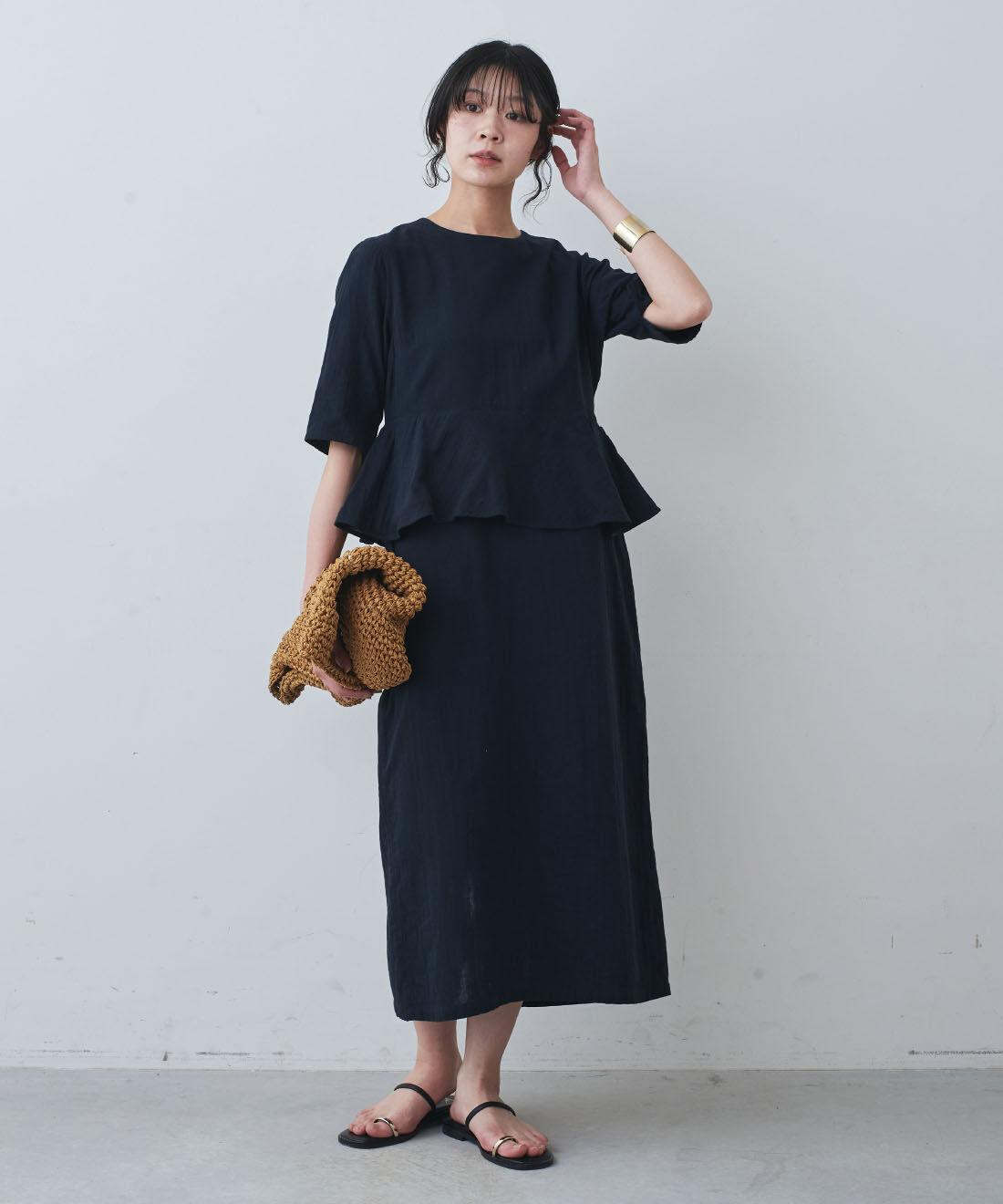 フェリシモギフトショップ|mensha!　ガーゼでドレスアップ！ ペプラムワンピース〈オニキスブラック〉|モデル身長：163cm　着用サイズ：M