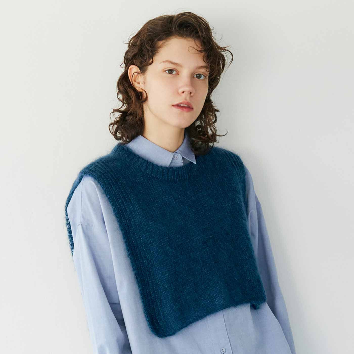 フェリシモギフトショップ|ROWAN&times;amuhibi はじめてさんの「着るもの」シリーズ　シルク混モヘアのサイドオープンベスト〈ネイビー/Lサイズ〉