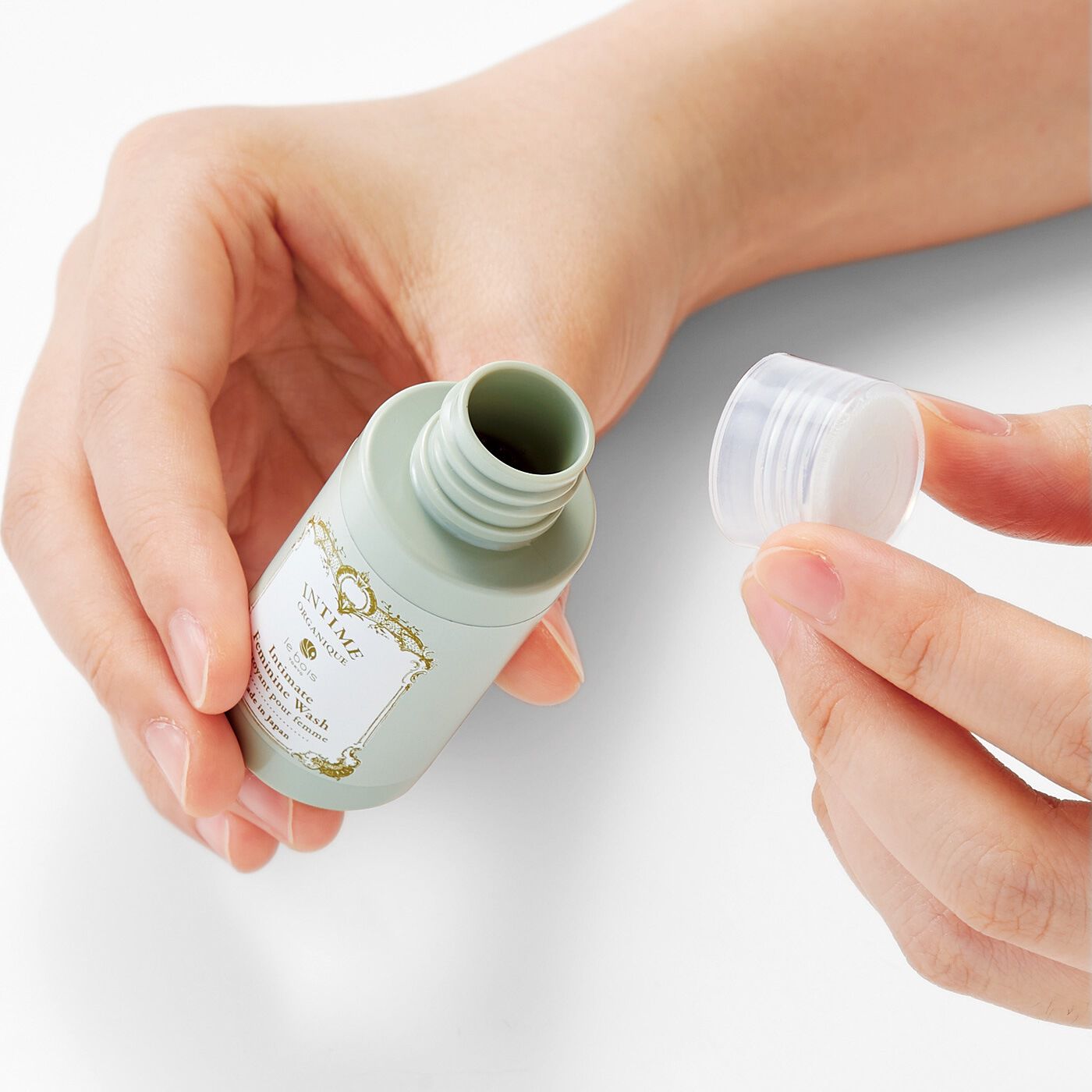 フェリシモの雑貨 Kraso|アンティーム　トライアルキット〈フェミニンウォッシュ30mL/ホワイトクリーム30g〉|デリケートゾーン用洗浄料30ml