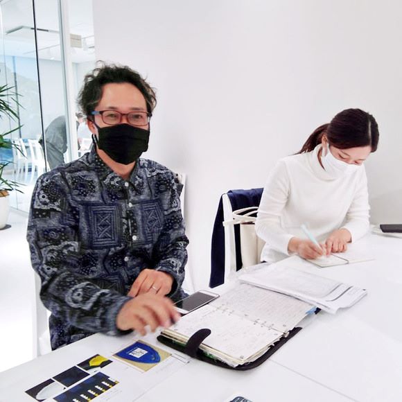 
テキスタイルデザイナーと作った 播州ジャカード織のブークレストール〈景色・カームトーン〉
