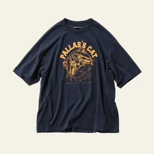 THREE FIFTY STANDARD 旭山動物園・ボルネオの森応援商品 マヌルネコTシャツ〈ネイビー〉